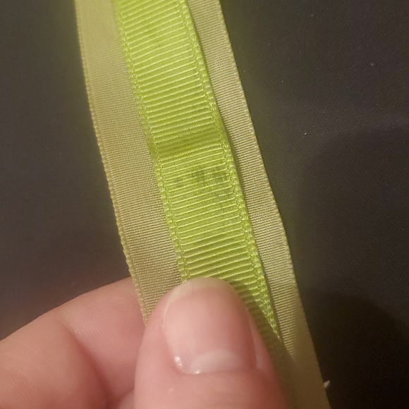 Vintage Olive Green Velvet Choker - Picture 4 of 7